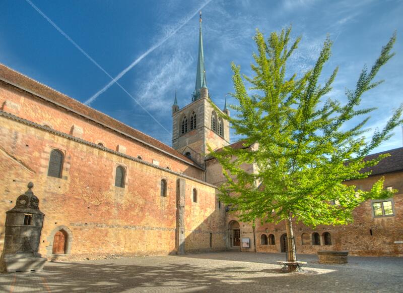 Historic walking tour from Payerne