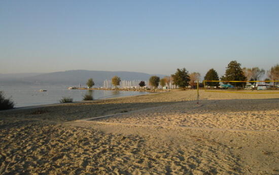 Öffentlicher Strand Portalban