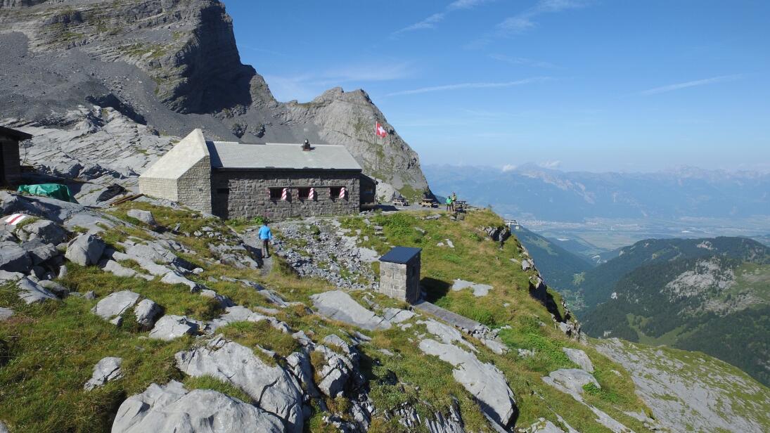 Cabane de Plan Névé
