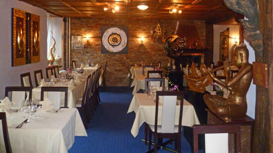 Tawan Thai (12 points GM)