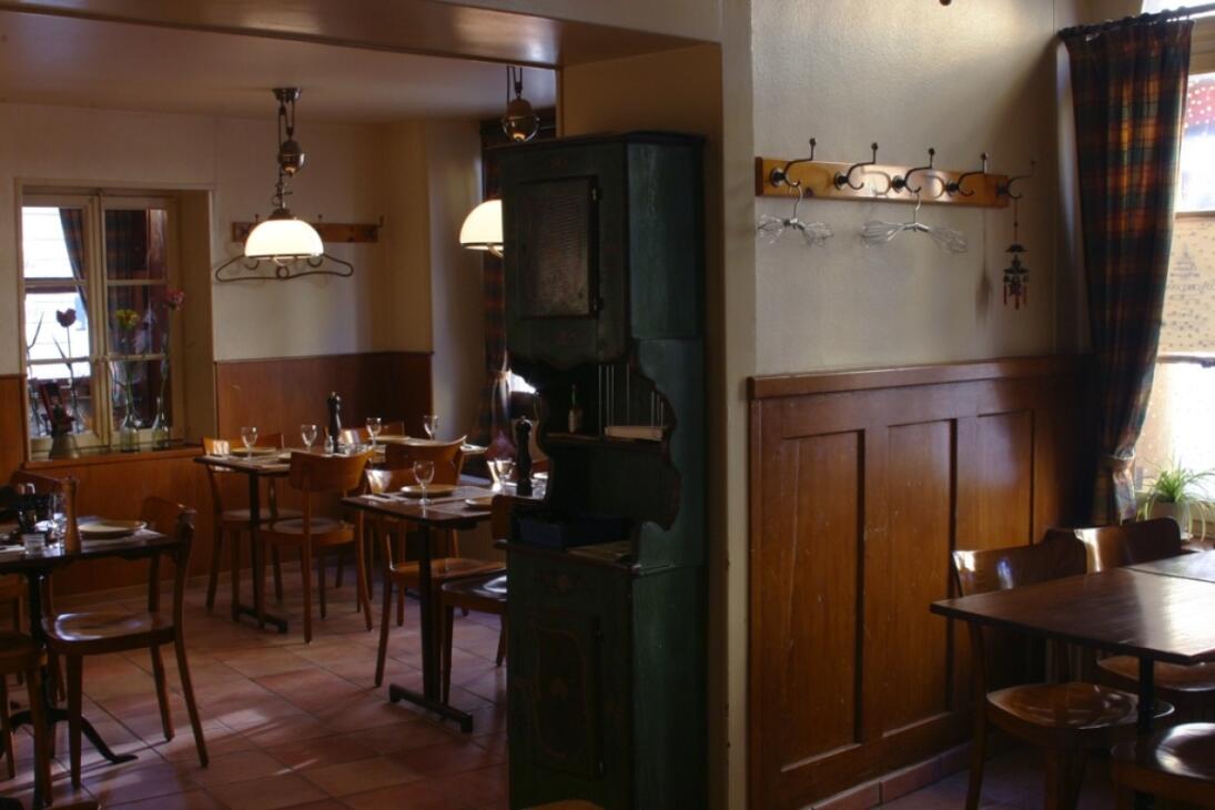 Le Café des Trois Sifflets