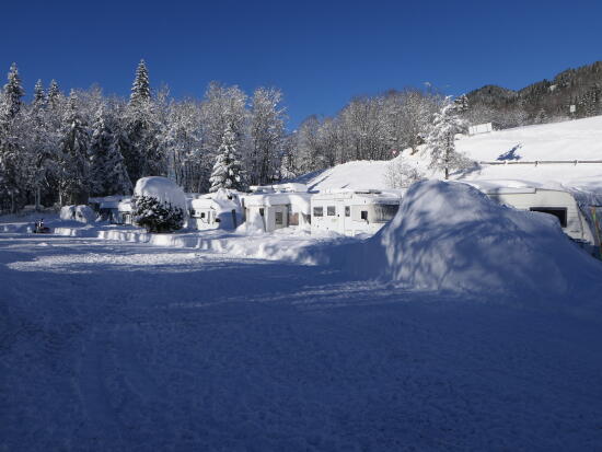 Photo du Camping La Murée à Vers-L'Église en hiver