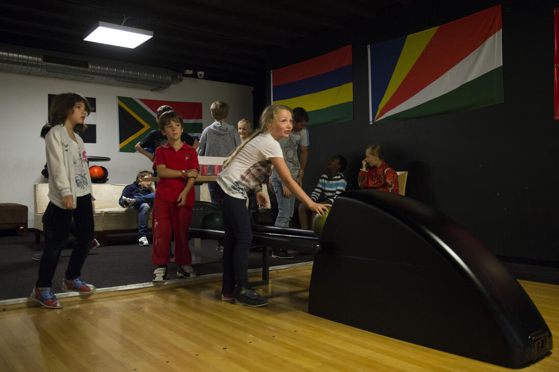 Bowling Sports Bar