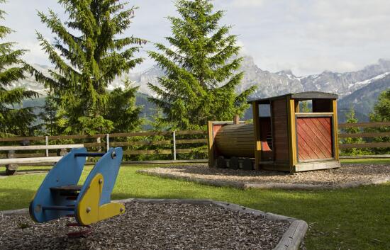 Place de jeux et de pique-nique du réservoir à Villars