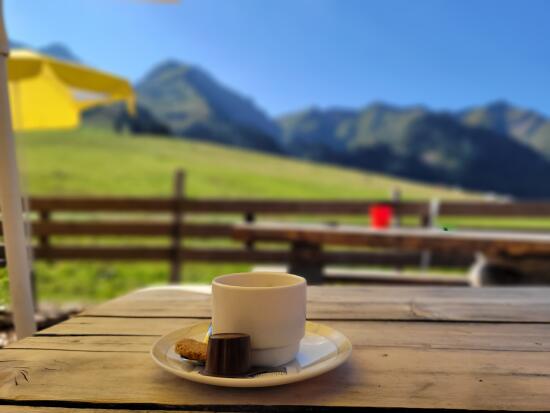 Tipi Les Charmilles aux Mosses en été