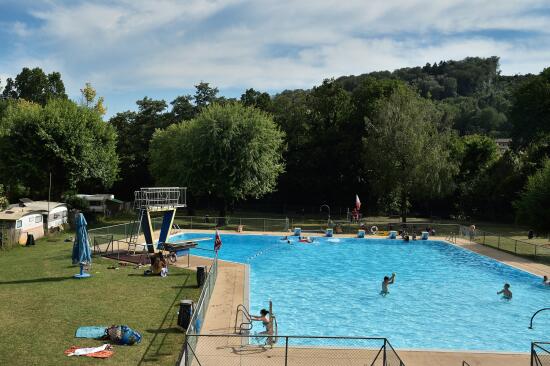Camping Piscine Penthalaz
