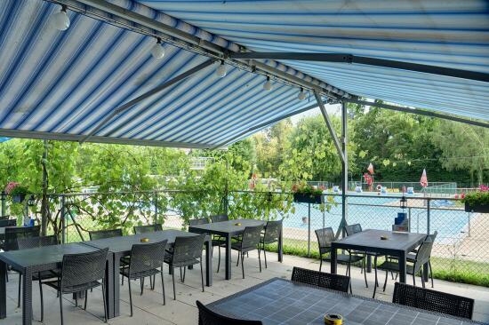 Camping Piscine Penthalaz