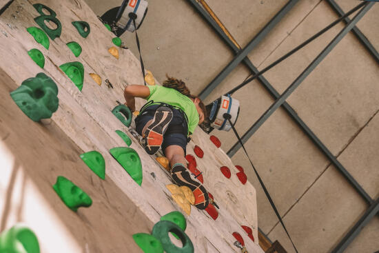 Murs de grimpe semi-extérieur