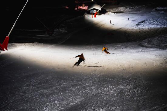 Night skiing in Les Diablerets - AV