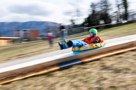Summer Tubing Park à Frience