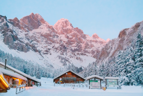 Coucher du soleil depuis le Refuge de Solalex en hiver